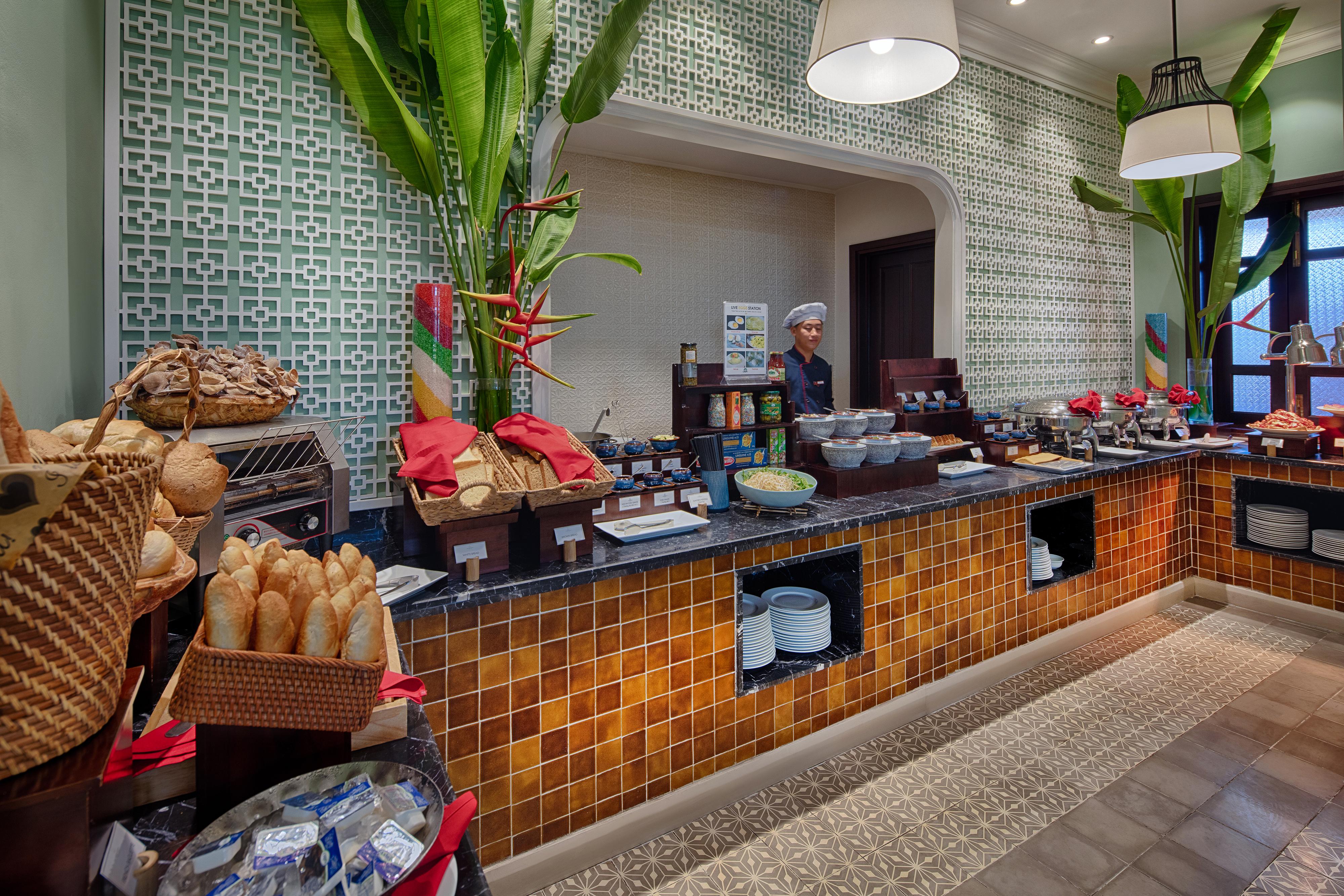 فندق وسبا اليجرو هوي آن - إيه ليتل بوتيك لوكس هوي ان المظهر الخارجي الصورة The buffet at the hotel