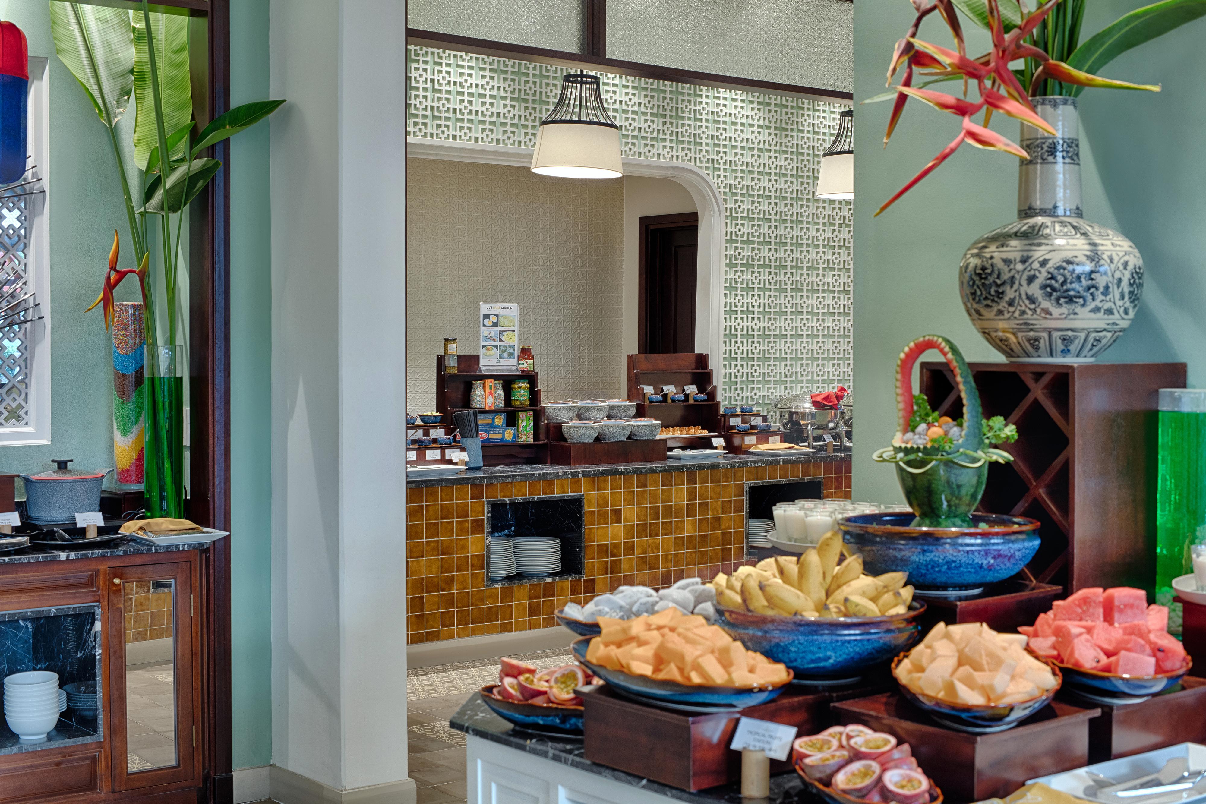 فندق وسبا اليجرو هوي آن - إيه ليتل بوتيك لوكس هوي ان المظهر الخارجي الصورة A buffet at a hotel